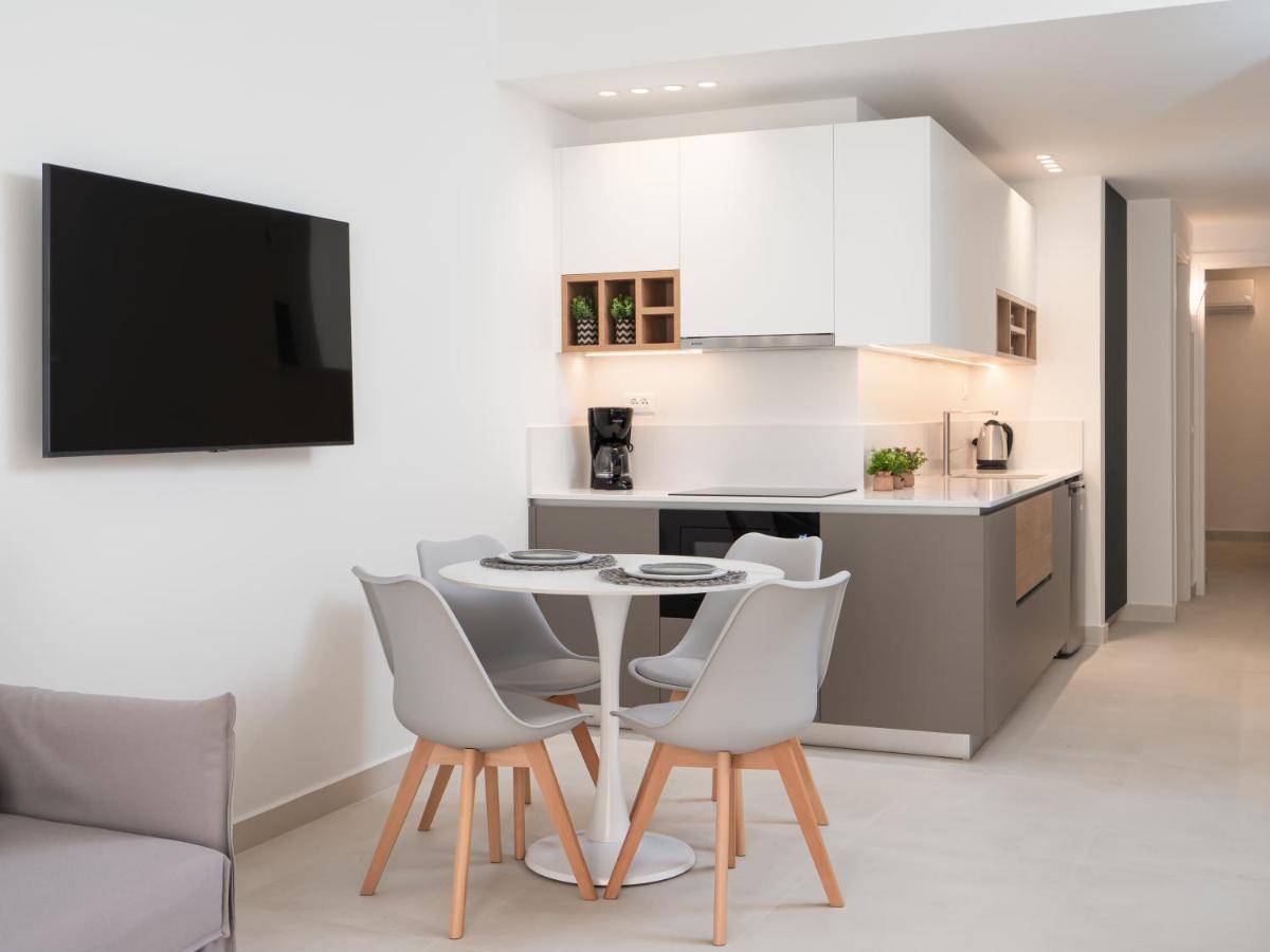 The H Experience - Eclectic Spacious Apartment Near Venetian Castle - 1 Heraklion  Exterior photo
